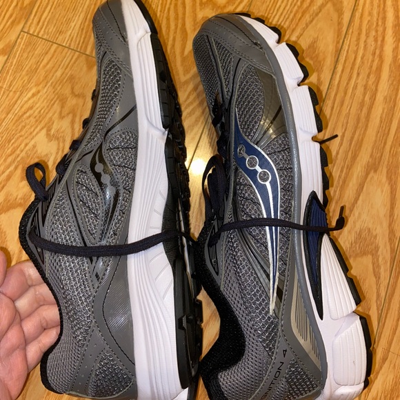 NEW MENS SAYCONY INFINITY 4 SNEAKERS SIZE 11 - Picture 4 of 6